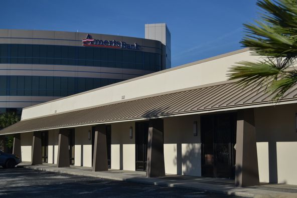 Lakeside Executive Center: 7901, 7933 Baymeadows Way & 8641 Baypine Road, Jacksonville, FL 32256